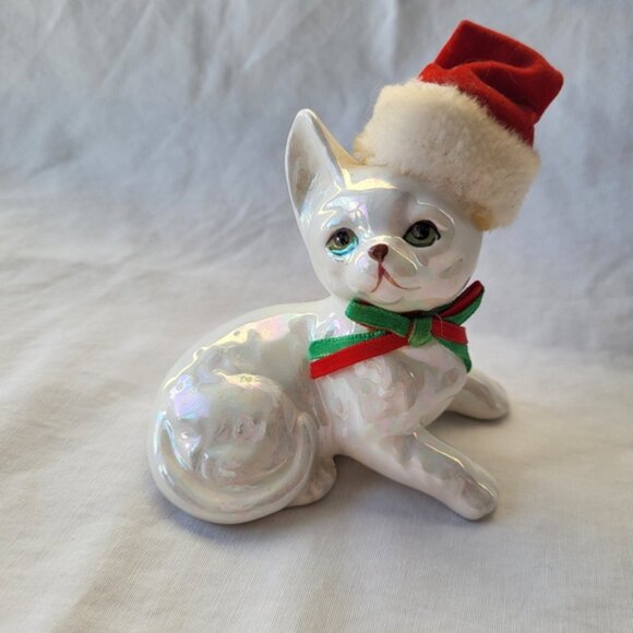 Vintage Iridescent Cat Figurine Christmas Kitty with Santa Hat Enesco 80's - Picture 6 of 8